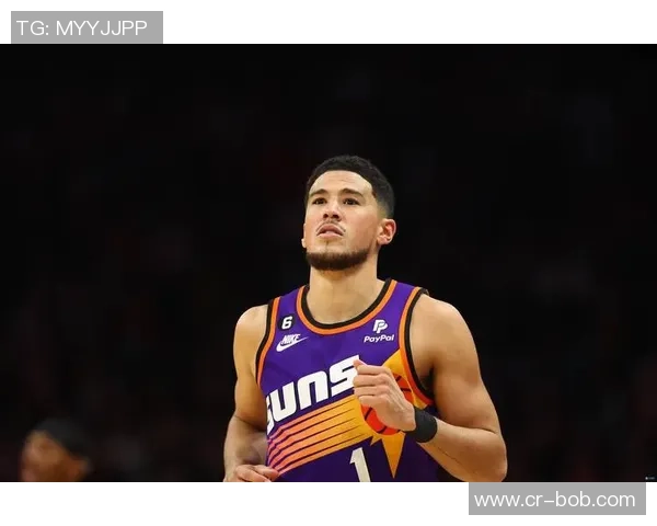 阿伦对布克三分犯规的看法：突破被切裁判总是认为球手一体