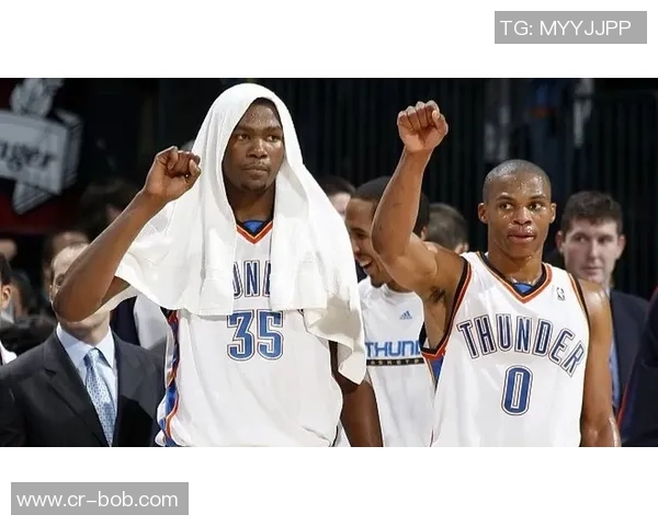 帕金斯直言KD心知肚明我才是更衣室的真正领袖还要处理他和威少的麻烦