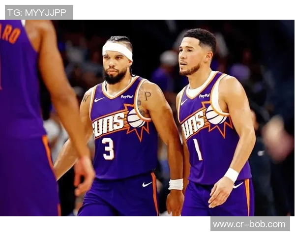 布克强调新三巨头需稳步前行吸取教训避免重蹈覆辙