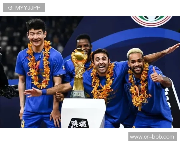 杨瑞琪在比赛最后时刻进球挽回颜面梅州仍以1-4落后于玉昆