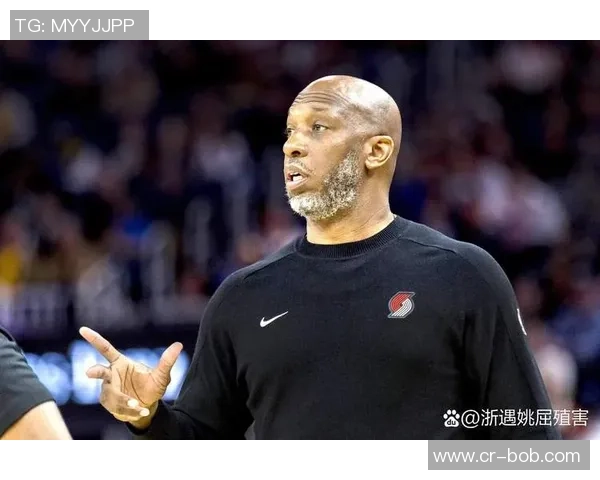 比卢普斯称赞杨瀚森挡拆后决策能力强调其出色的防守阅读能力